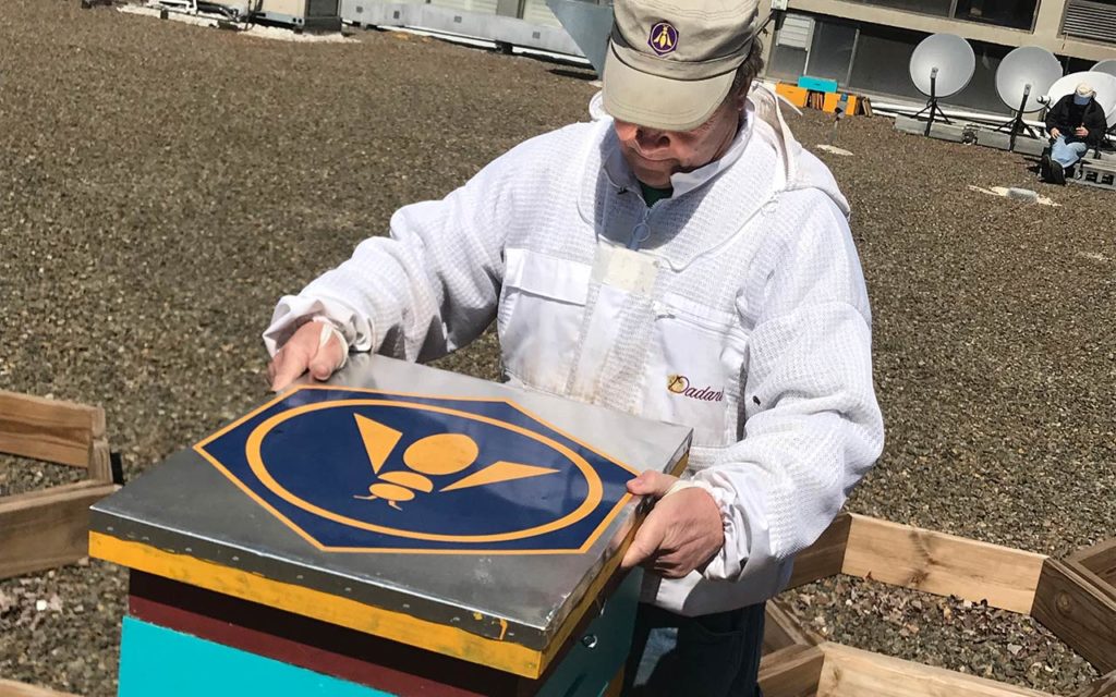 About Us Leadership Center For Honeybee Research